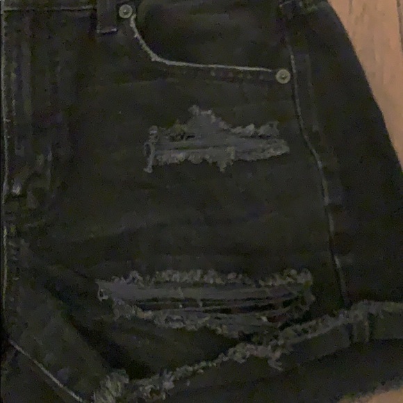 Black denim shorts - Picture 3 of 4